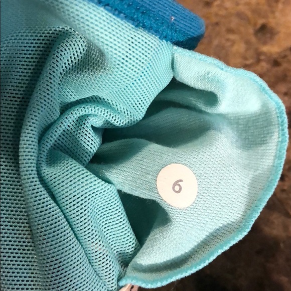 Lululemon Gather V  Gulf Undulation  Teal Top SZ 6 - Picture 5 of 6